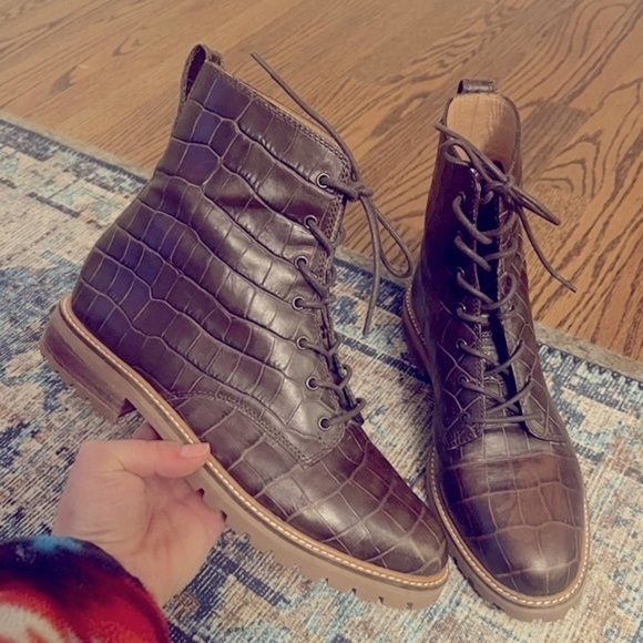 Madewell | The Clair Lace-Up Boot in Croc Embossed Leather Brown Sz 8 - Picture 2 of 11